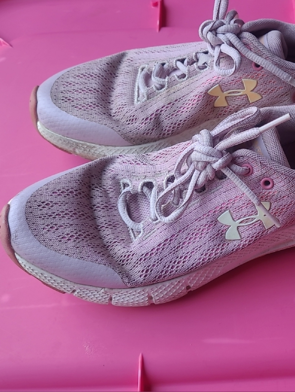 Under Armour Kids Size 5Y Light Pink Athletic Sneakers